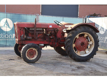 Traktor INTERNATIONAL