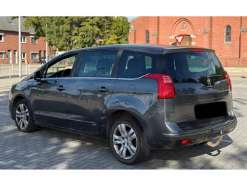 Sedan Peugeot 5008 (I - phase 2) 2.0 HDi: bild 2 Sedan Peugeot 5008 (I - phase 2) 2.0 HDi: bild 2