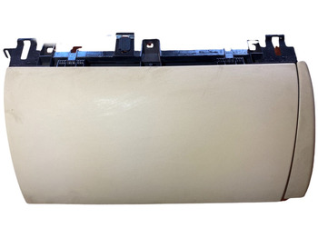 Hytt och interiör JAGUAR