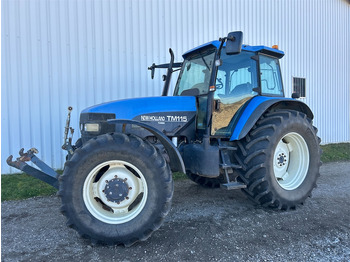 Traktor NEW HOLLAND TM