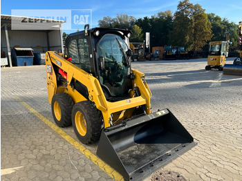 Kompaktlastare/ Slirstyrda lastare CATERPILLAR 226D
