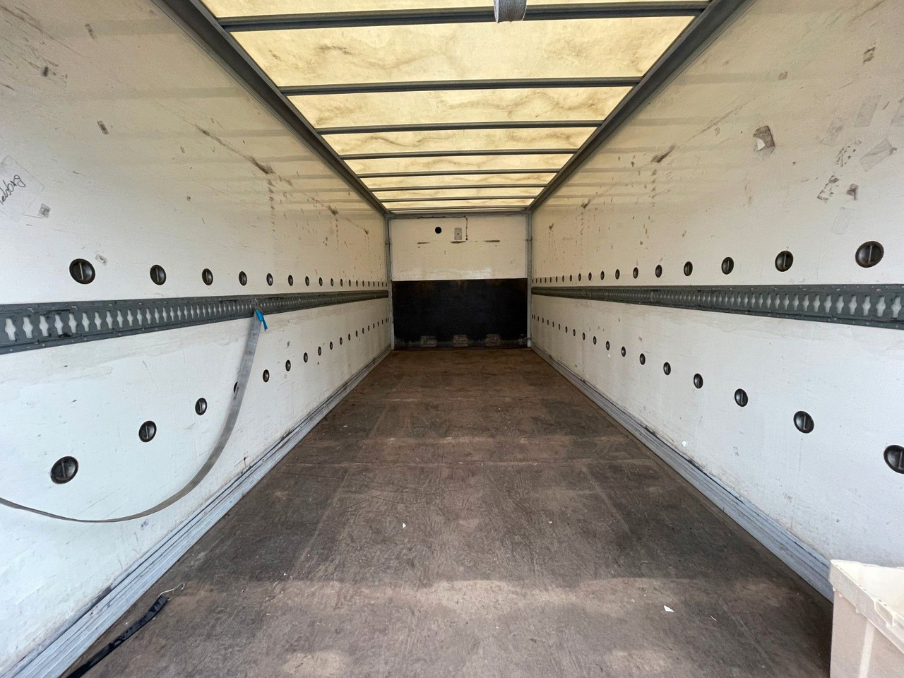 Iveco ML75E18 Blumen Koffer LBW Klimaanlage EEV ML80 Iveco ML75E18 Blumen Koffer LBW Klimaanlage EEV ML80 - Volymskåp: bild 5 Iveco ML75E18 Blumen Koffer LBW Klimaanlage EEV ML80 Iveco ML75E18 Blumen Koffer LBW Klimaanlage EEV ML80 - Volymskåp: bild 5