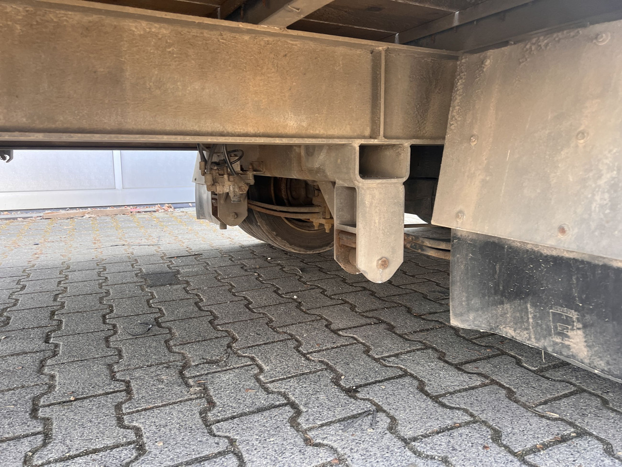 Låg lastare trailer för transportering tunga maskiner Humbaur HBTZ 136224 TA-BS 13,6 t Tandemtieflader: bild 6 Låg lastare trailer för transportering tunga maskiner Humbaur HBTZ 136224 TA-BS 13,6 t Tandemtieflader: bild 6