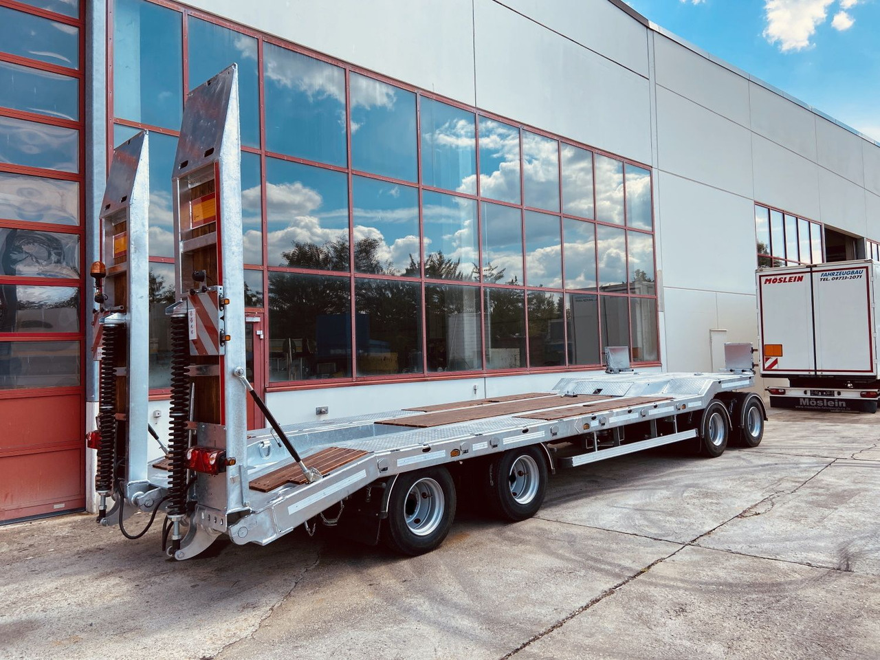 Möslein T 4 VB F 4 Achs Tieflader- Anhänger, Neufahrzeug - Låg lastare trailer: bild 3 Möslein T 4 VB F 4 Achs Tieflader- Anhänger, Neufahrzeug - Låg lastare trailer: bild 3