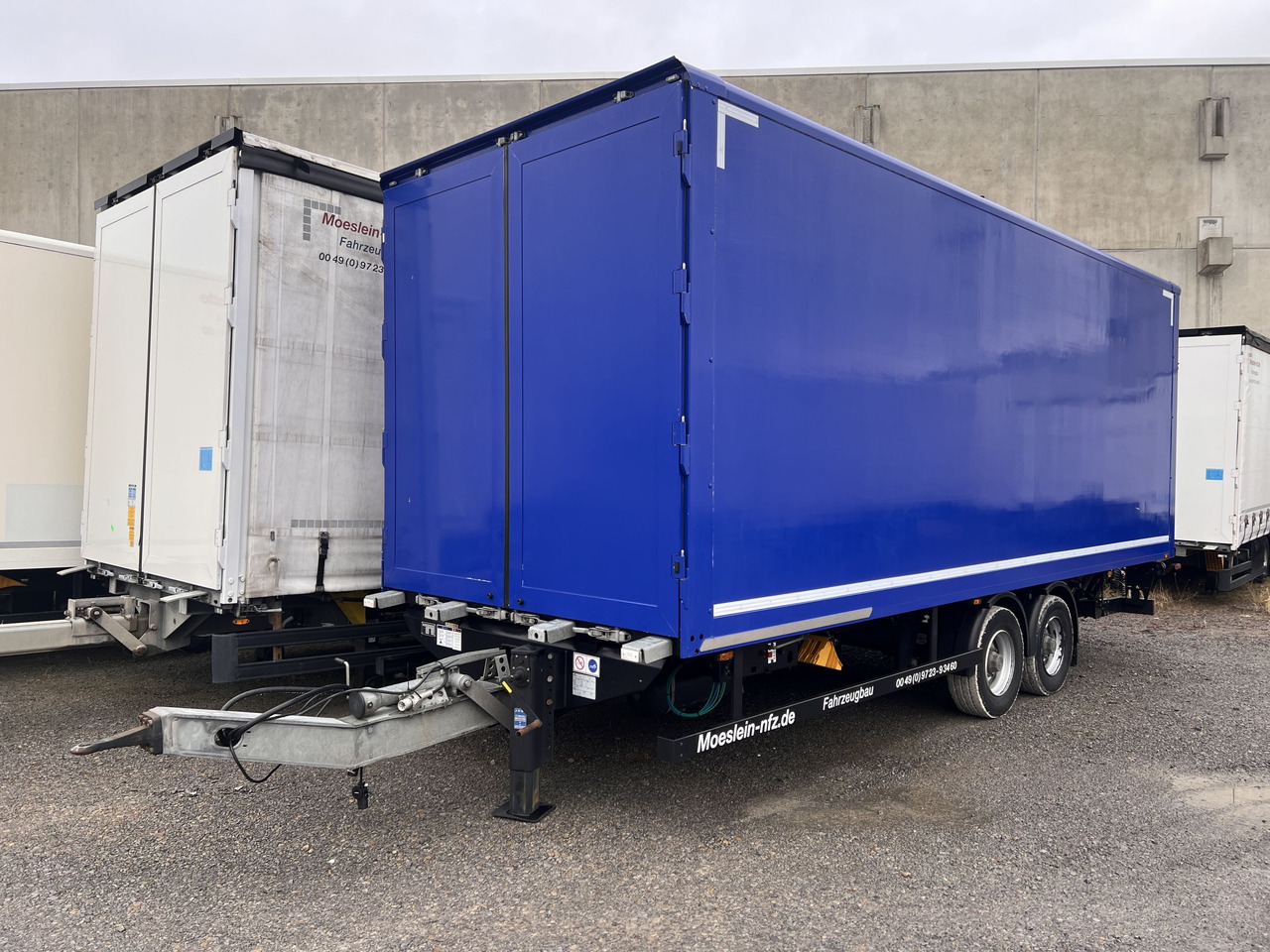 Möslein TKO 105 DL Schwebheim Tandem Koffer, Ladebordwand + Durchladbar, Wenig Benutzt - Skåpsläp: bild 2 Möslein TKO 105 DL Schwebheim Tandem Koffer, Ladebordwand + Durchladbar, Wenig Benutzt - Skåpsläp: bild 2