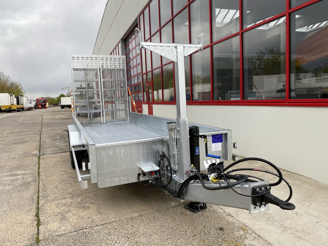 Ny Låg lastare trailer för transportering tunga maskiner Möslein TT 11-E6x2 hydr. Rampen  Tieflader für Fräsen breiten hydraulischen Rampen, Neu: bild 11