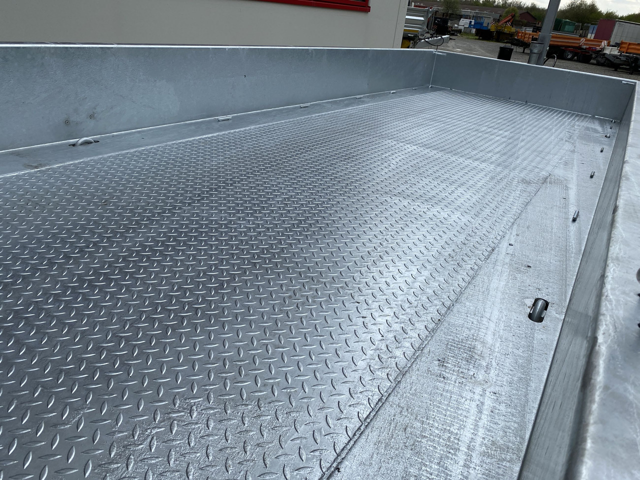 Möslein TT 11-E6x2 hydr. Rampen Tieflader für Fräsen breiten hydraulischen Rampen, Neu - Låg lastare trailer: bild 3 Möslein TT 11-E6x2 hydr. Rampen Tieflader für Fräsen breiten hydraulischen Rampen, Neu - Låg lastare trailer: bild 3