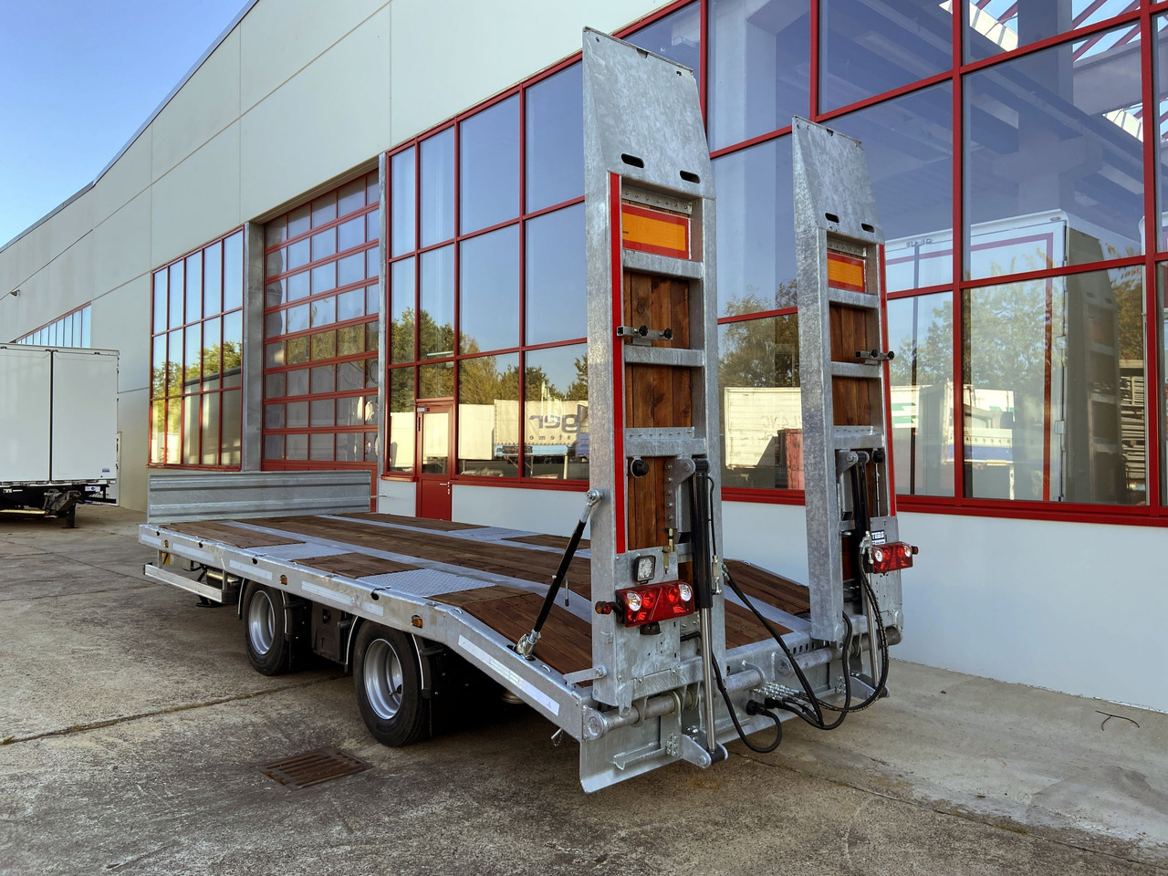 Möslein TT21-6,5 hydr 21 t Tandemtieflader, hydr. Rampen, NEU - Låg lastare trailer: bild 2 Möslein TT21-6,5 hydr 21 t Tandemtieflader, hydr. Rampen, NEU - Låg lastare trailer: bild 2