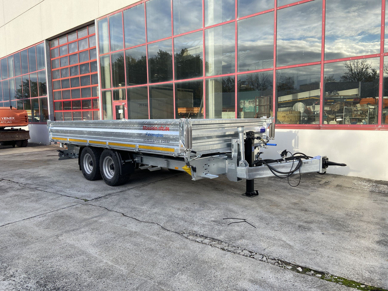 Möslein TTD 11 Breite Reifen  Kipper Tieflader, Breite Reifen-- Neufahrzeug -- - Tippsläp: bild 5 Möslein TTD 11 Breite Reifen  Kipper Tieflader, Breite Reifen-- Neufahrzeug -- - Tippsläp: bild 5