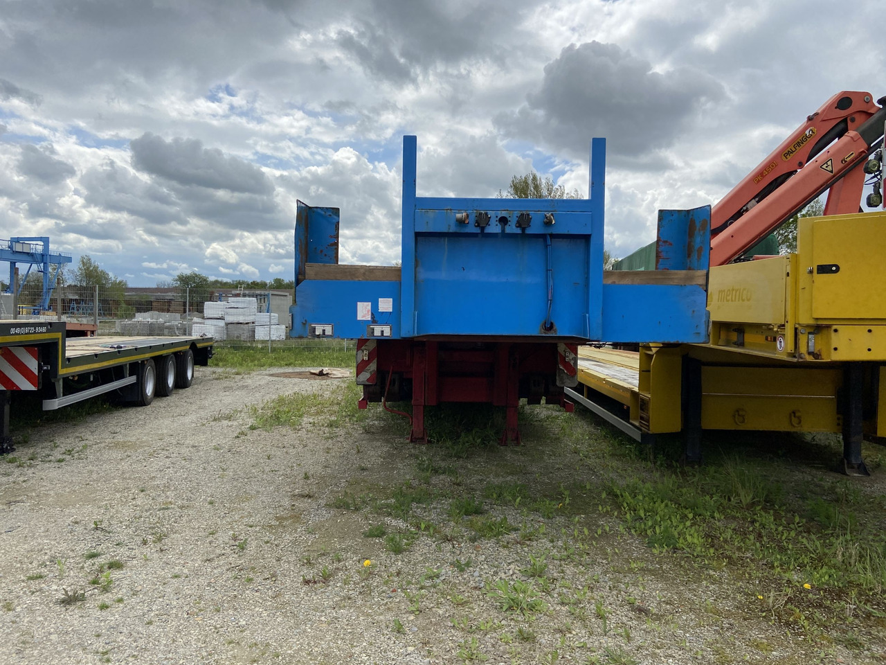 Stp 3 Achs Satteltieflader Platofür Fertigteile oder Baumaschinen - Låg lastare semitrailer: bild 2 Stp 3 Achs Satteltieflader Platofür Fertigteile oder Baumaschinen - Låg lastare semitrailer: bild 2