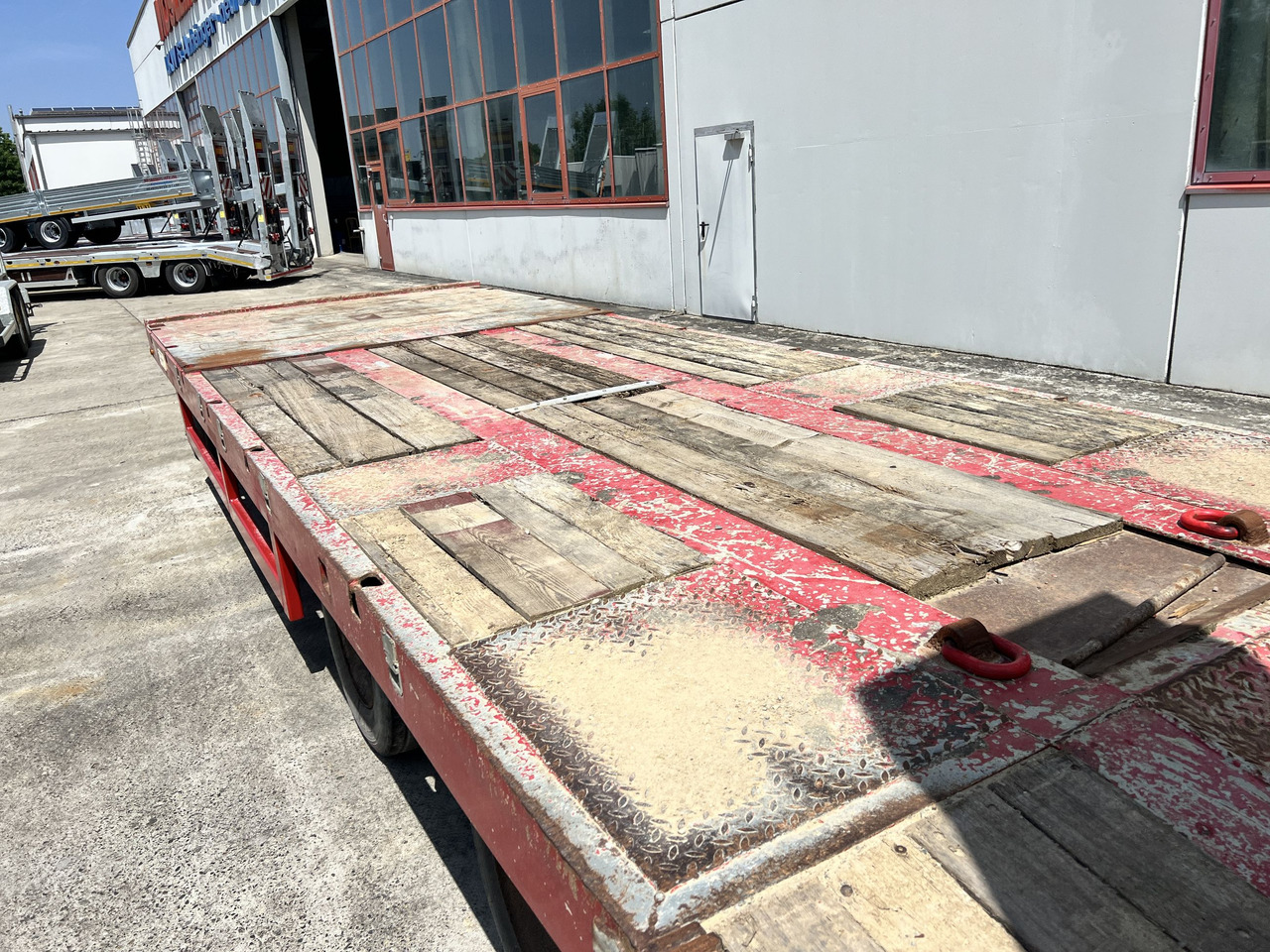 T3 3 Achs Tiefladeranhänger mit gerader Ladefläche - Låg lastare trailer: bild 4 T3 3 Achs Tiefladeranhänger mit gerader Ladefläche - Låg lastare trailer: bild 4