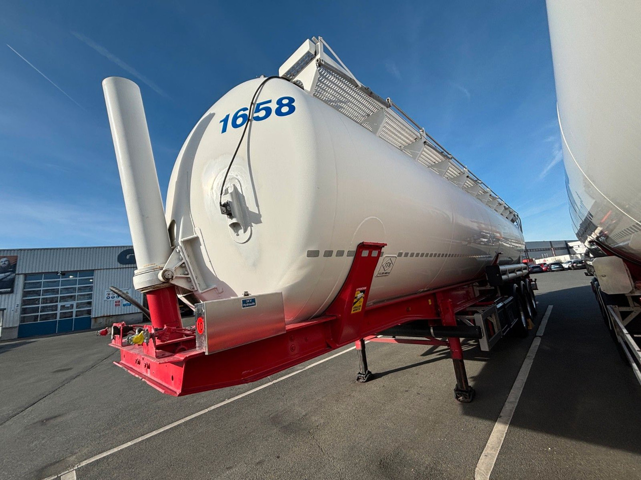 Feldbinder KIP 60.3 E-Hydraulik - Bulktrailer: bild 2 Feldbinder KIP 60.3 E-Hydraulik - Bulktrailer: bild 2