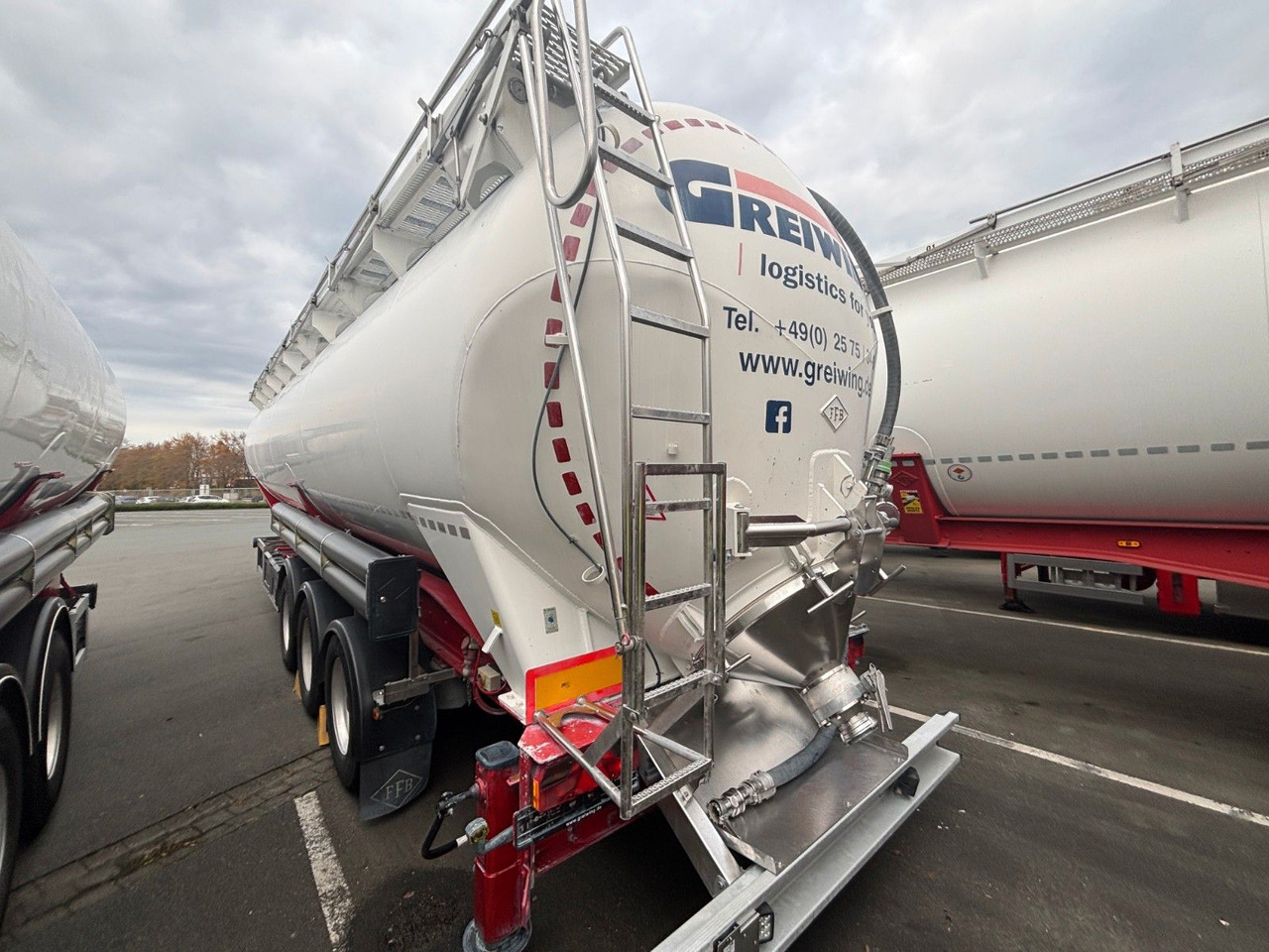 Feldbinder KIP 60.3 E-Hydraulik - Bulktrailer: bild 4 Feldbinder KIP 60.3 E-Hydraulik - Bulktrailer: bild 4