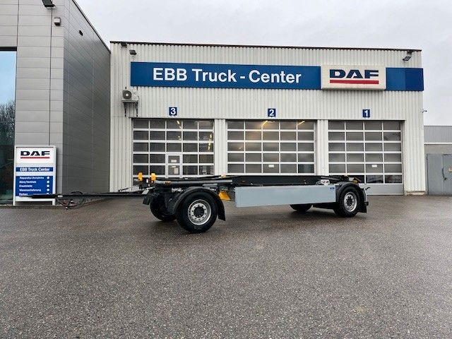 Schlittenanhänger 18 S Schlittenanhänger 18 S - Lastväxlarsläp/ Liftdumpersläp: bild 1 Schlittenanhänger 18 S Schlittenanhänger 18 S - Lastväxlarsläp/ Liftdumpersläp: bild 1