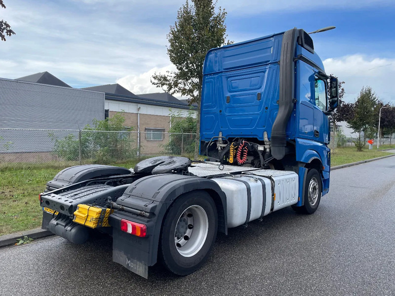 Mercedes-Benz Actros 1943 full adr 2017 only 695.000 km - Dragbil: bild 4 Mercedes-Benz Actros 1943 full adr 2017 only 695.000 km - Dragbil: bild 4