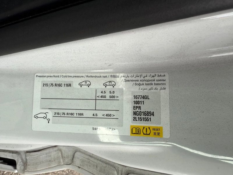 Skåpbil Peugeot Boxer 2.2 D 140 pk ! 2023: bild 9 Skåpbil Peugeot Boxer 2.2 D 140 pk ! 2023: bild 9