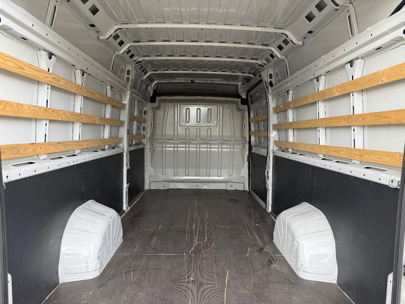 Skåpbil Peugeot Boxer 2.2 D 140 pk ! 2023: bild 20 Skåpbil Peugeot Boxer 2.2 D 140 pk ! 2023: bild 20