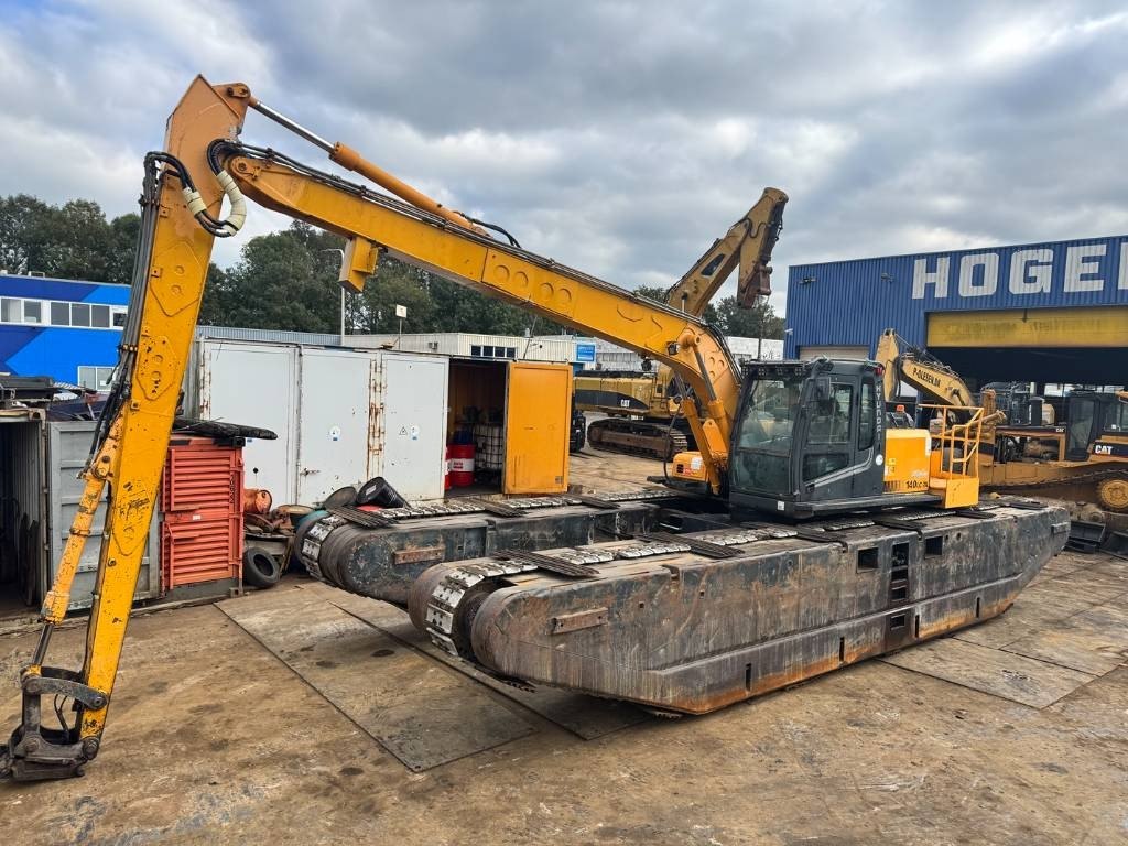 Hyundai Robex 140 LC-7 A BIGFLOAT AMPHIBIOUS EXCAVATOR - Flytande grävmaskin: bild 1 Hyundai Robex 140 LC-7 A BIGFLOAT AMPHIBIOUS EXCAVATOR - Flytande grävmaskin: bild 1