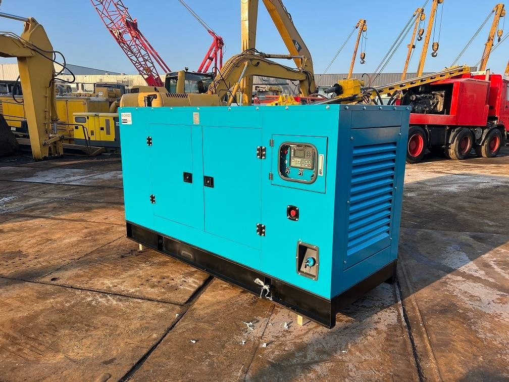 Ricardo 100KVA (80KW) SILENT GENERATOR 3 PHASE 50HZ 400V - Elgenerator: bild 3 Ricardo 100KVA (80KW) SILENT GENERATOR 3 PHASE 50HZ 400V - Elgenerator: bild 3