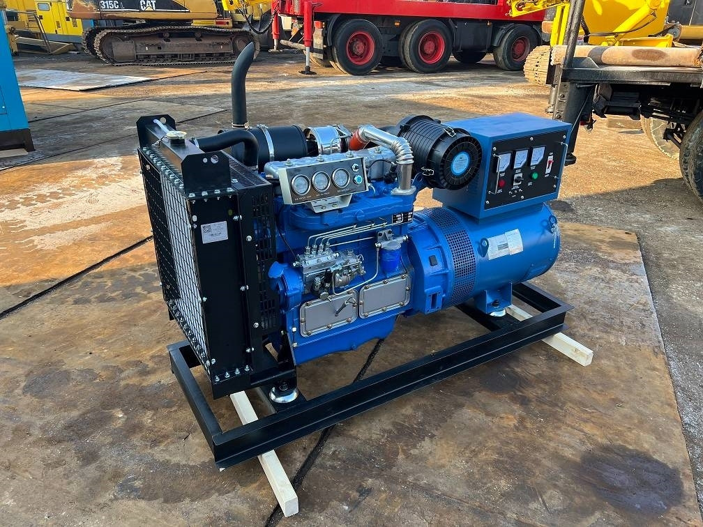 Ricardo 50kva (40kw) generator 3 phase 50hz 400v unused - Elgenerator: bild 1 Ricardo 50kva (40kw) generator 3 phase 50hz 400v unused - Elgenerator: bild 1