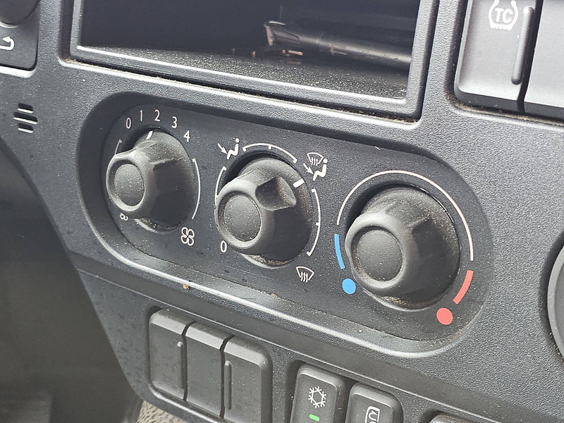 Kylbil lastbil DAF CF 220 CARRIER LIFT DOORS: bild 12 Kylbil lastbil DAF CF 220 CARRIER LIFT DOORS: bild 12