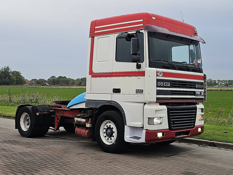 DAF XF 95.380 SPACECAB EURO 2 - Dragbil: bild 5 DAF XF 95.380 SPACECAB EURO 2 - Dragbil: bild 5