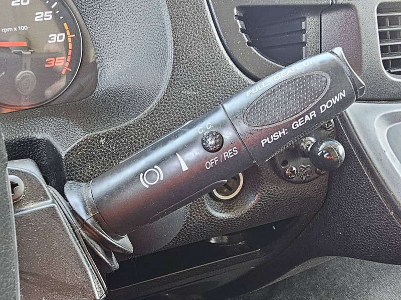 Lastbil med skåp Iveco 140E25 EUROCARGO AIRCO SIDE DOOR LIFT: bild 11 Lastbil med skåp Iveco 140E25 EUROCARGO AIRCO SIDE DOOR LIFT: bild 11