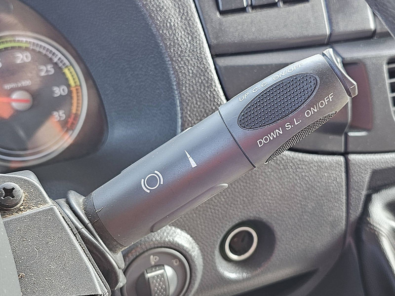 Leasa Iveco 75E18 EUROCARGO MANUAL LIFT 3 SEATS Iveco 75E18 EUROCARGO MANUAL LIFT 3 SEATS: bild 9 Leasa Iveco 75E18 EUROCARGO MANUAL LIFT 3 SEATS Iveco 75E18 EUROCARGO MANUAL LIFT 3 SEATS: bild 9