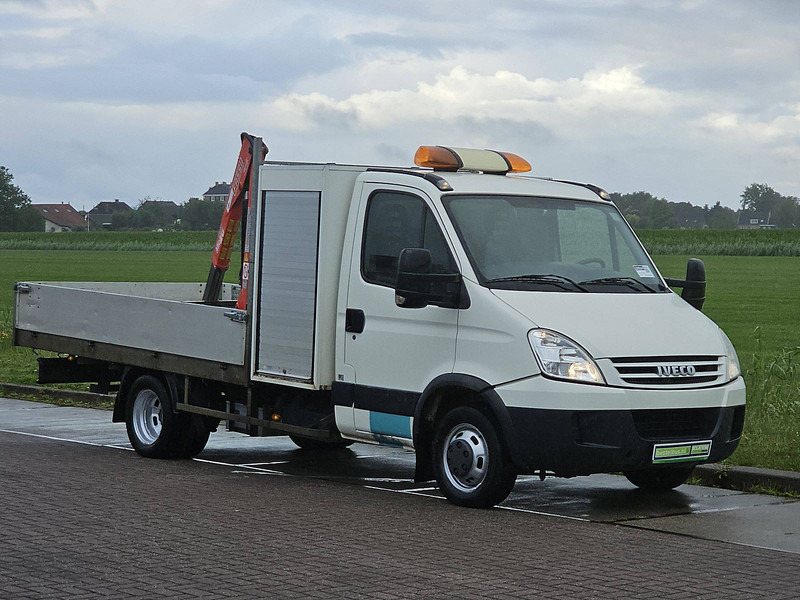 Iveco Daily 40C15 XL FASSI laadkraan - Transportbil med flak: bild 5 Iveco Daily 40C15 XL FASSI laadkraan - Transportbil med flak: bild 5