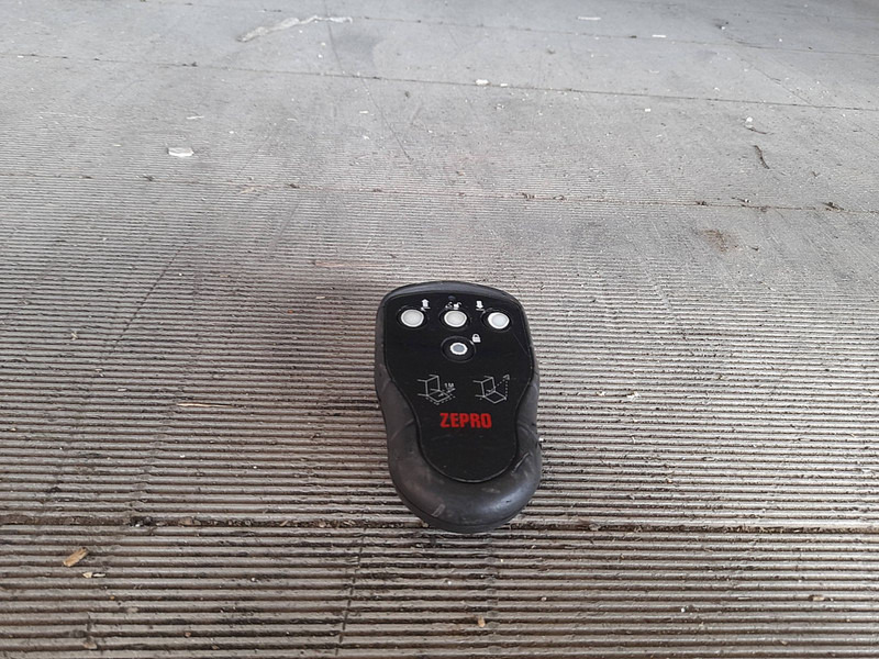 Lastbil med skåp MAN 26.440 TGA LX 6X2 SIDE DOORS: bild 14