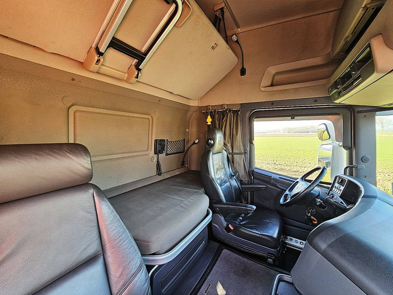 Interior photo 3: Chassi lastbil Scania R730 6X4 HNB RETARDER PTO
