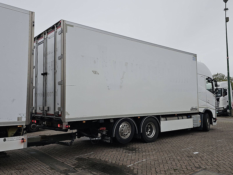 Volvo FH 460 6X2 LAMBERET COMBI - Kylbil lastbil: bild 3 Volvo FH 460 6X2 LAMBERET COMBI - Kylbil lastbil: bild 3