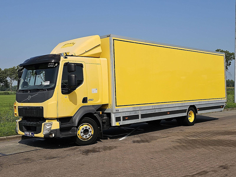 Volvo FL 250.12 AIRCO 6 CYL. - Lastbil med skåp: bild 2 Volvo FL 250.12 AIRCO 6 CYL. - Lastbil med skåp: bild 2