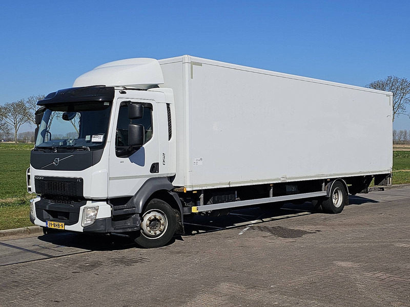 Volvo FL 250.12 - Lastbil med skåp: bild 2 Volvo FL 250.12 - Lastbil med skåp: bild 2