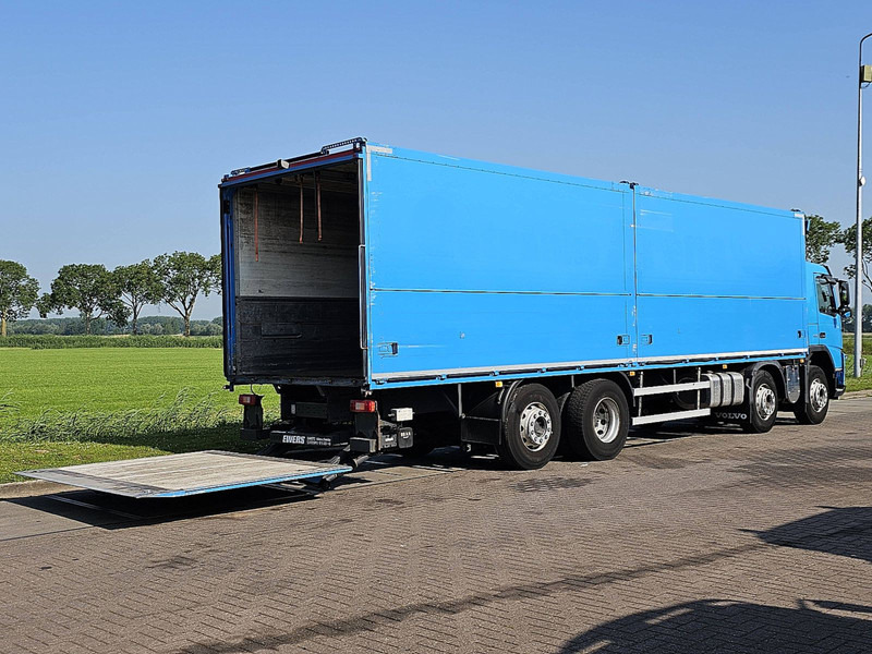 Volvo FM 11.330 8X2 BÄR 2000KG LIFT - Lastbil med skåp: bild 3 Volvo FM 11.330 8X2 BÄR 2000KG LIFT - Lastbil med skåp: bild 3