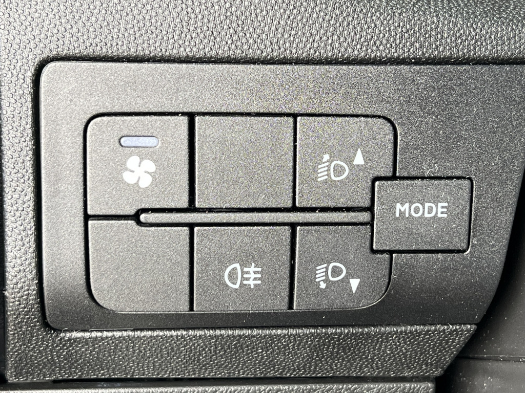 Citroen Jumper 4X4 Dangel Live Klima 8-Sitzer Rollstuhl - Persontransport: bild 4 Citroen Jumper 4X4 Dangel Live Klima 8-Sitzer Rollstuhl - Persontransport: bild 4