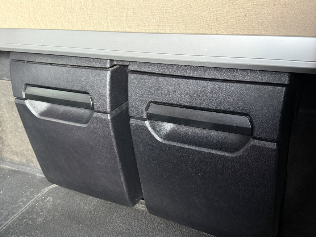 Mercedes-Benz Actros 1843 Retarder Klima Mega Jumbo Temomat - Dragbil: bild 4 Mercedes-Benz Actros 1843 Retarder Klima Mega Jumbo Temomat - Dragbil: bild 4