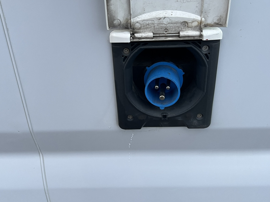 Fiat Ducato 150 L4H2 Carrier Xarios 350 Mt° Tiefkühl - Kylbil: bild 3 Fiat Ducato 150 L4H2 Carrier Xarios 350 Mt° Tiefkühl - Kylbil: bild 3