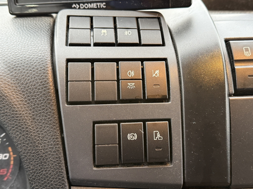 Iveco EC ML120E21/P CNG Erdgas Klima 7,2m Koff LBW+Tür - Lastbil med skåp: bild 3 Iveco EC ML120E21/P CNG Erdgas Klima 7,2m Koff LBW+Tür - Lastbil med skåp: bild 3