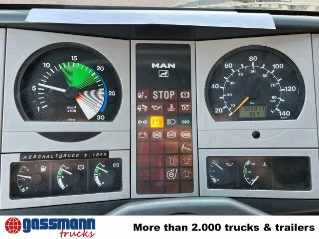 MAN 10.224 LC 4x2 BB Doka, LHF 16/12, 6-Zylinder - Släck/ Räddningsvagn: bild 5 MAN 10.224 LC 4x2 BB Doka, LHF 16/12, 6-Zylinder - Släck/ Räddningsvagn: bild 5