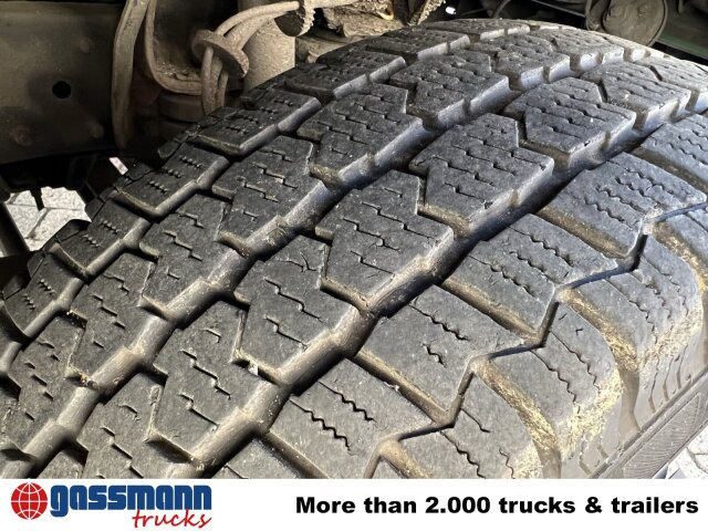 Mercedes-Benz 711 D-KA 4x2, Standklima, 11-Sitze, 2 x on stock - Minibuss, Persontransport: bild 2 Mercedes-Benz 711 D-KA 4x2, Standklima, 11-Sitze, 2 x on stock - Minibuss, Persontransport: bild 2