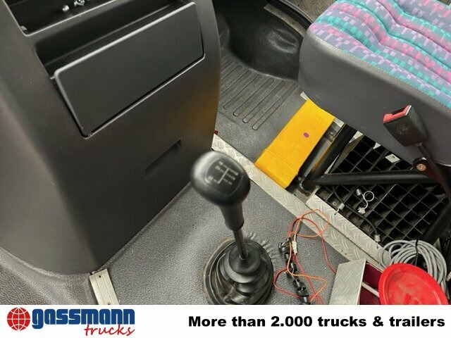 Släck/ Räddningsvagn Mercedes-Benz 814 D 4x2 Doka, TLF 8: bild 7