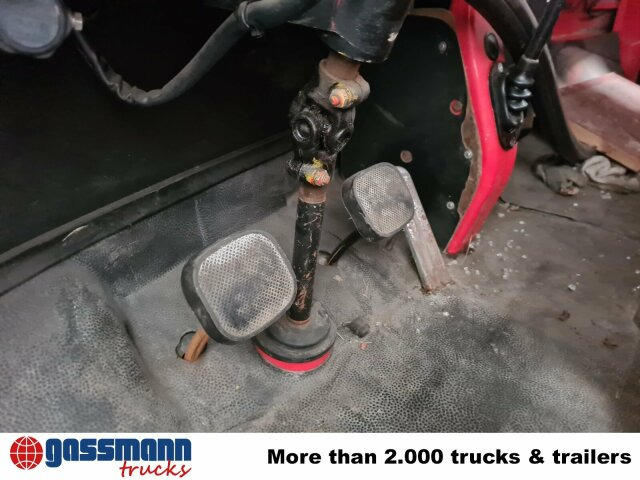 Mercedes-Benz LP 813 4x2 Löschfahrzeug mit Wasserbehälter - Släck/ Räddningsvagn: bild 4 Mercedes-Benz LP 813 4x2 Löschfahrzeug mit Wasserbehälter - Släck/ Räddningsvagn: bild 4