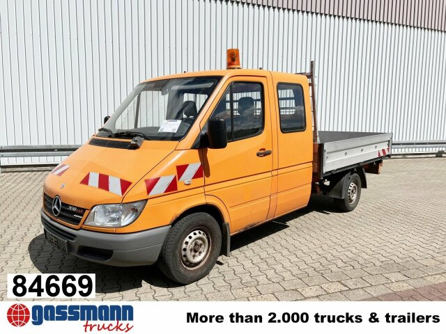 Mercedes-Benz Sprinter 308 4x2 Doka - Transportbil med flak, Dubbelhytt transportbil: bild 1 Mercedes-Benz Sprinter 308 4x2 Doka - Transportbil med flak, Dubbelhytt transportbil: bild 1