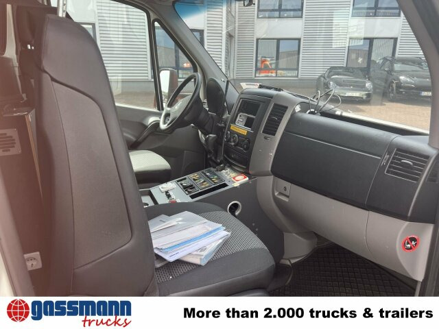 Mercedes-Benz Sprinter 516 CDI 4x2, Rettungswagen, Bi-Xenon - Skåpbil: bild 5 Mercedes-Benz Sprinter 516 CDI 4x2, Rettungswagen, Bi-Xenon - Skåpbil: bild 5
