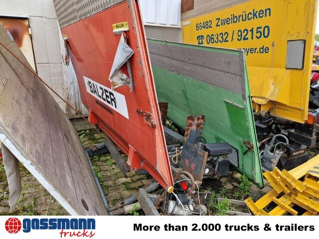 Diverse Ladebordwände 1-2to, demontiert, - Bakgavellyft: bild 3 Diverse Ladebordwände 1-2to, demontiert, - Bakgavellyft: bild 3