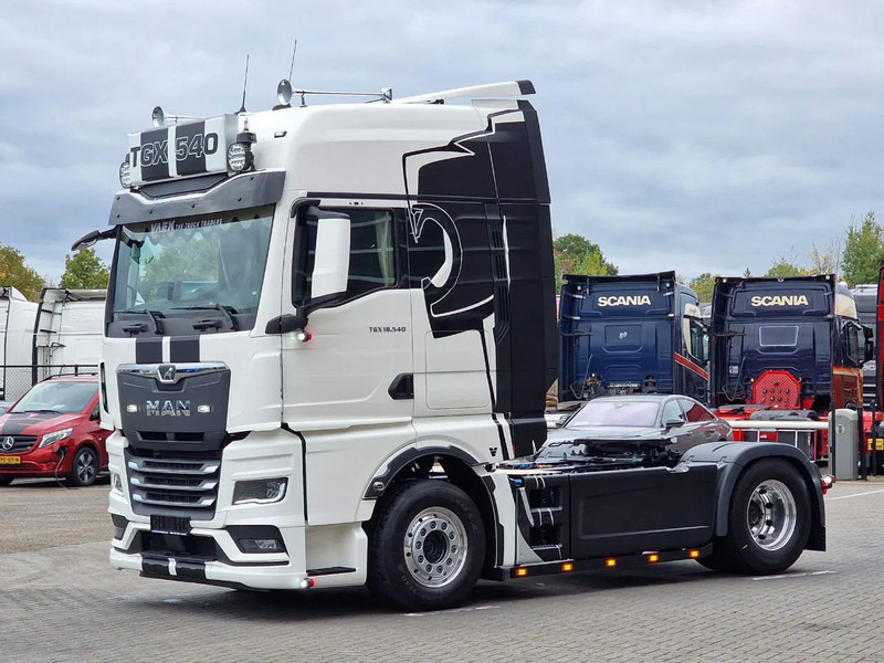 MAN TGX 18.540 GX - New - Retarder - Night clima - Alcoa - Show truck - Lightbar - - Dragbil: bild 3 MAN TGX 18.540 GX - New - Retarder - Night clima - Alcoa - Show truck - Lightbar - - Dragbil: bild 3