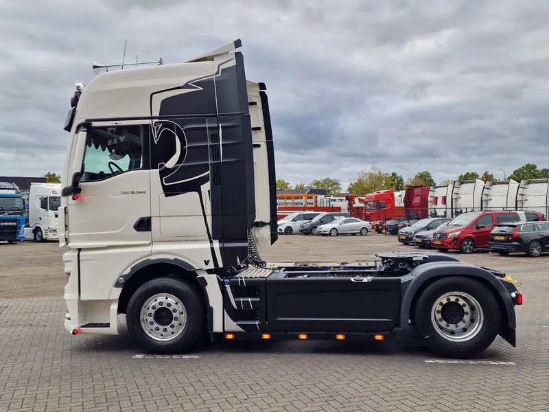 MAN TGX 18.540 GX - New - Retarder - Night clima - Alcoa - Show truck - Lightbar - - Dragbil: bild 4 MAN TGX 18.540 GX - New - Retarder - Night clima - Alcoa - Show truck - Lightbar - - Dragbil: bild 4