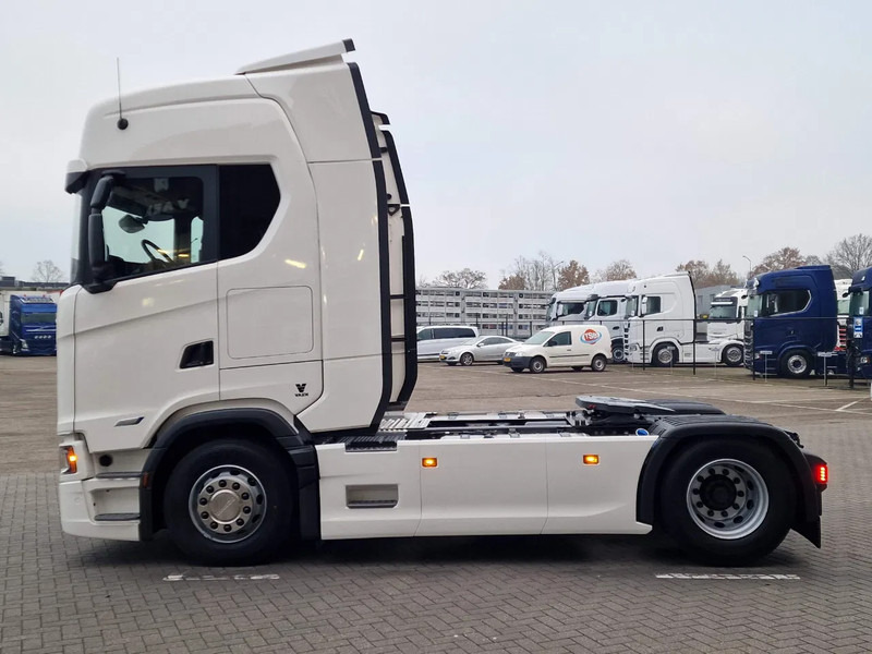Scania 500S NGS Highline 4x2 - NEW - Retarder - Full air - New dashboard - Led - Full spoiler - 2x tank - Dragbil: bild 4 Scania 500S NGS Highline 4x2 - NEW - Retarder - Full air - New dashboard - Led - Full spoiler - 2x tank - Dragbil: bild 4