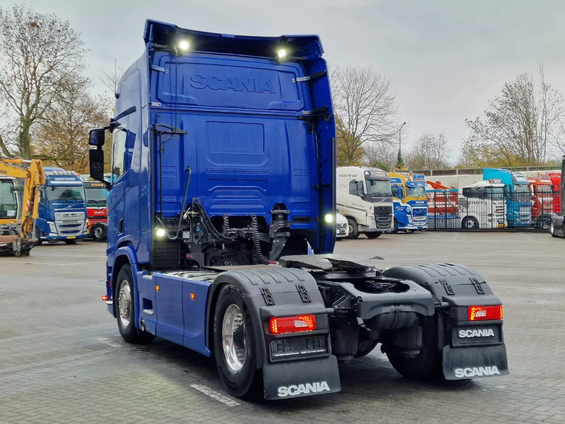 Scania R450 NGS Highline 4x2 - Retarder - Full air - Night clima - Leather - Led - 2x tank - Dragbil: bild 5 Scania R450 NGS Highline 4x2 - Retarder - Full air - Night clima - Leather - Led - 2x tank - Dragbil: bild 5